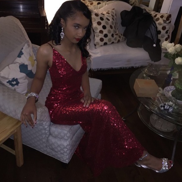 Alamourthelabel Dresses & Skirts - Gorgeous Wine Red Sequin Prom Dress